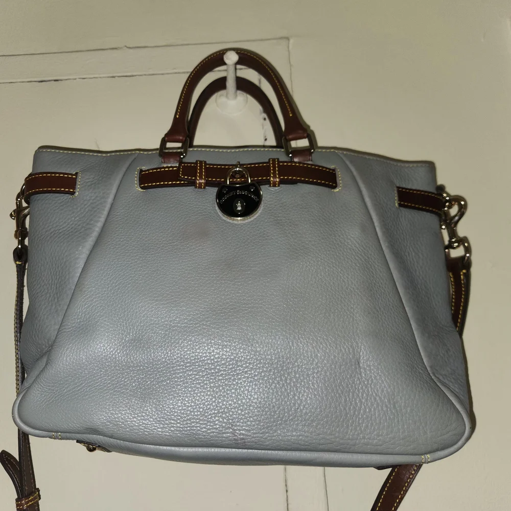 Dooney & Bourke Samba Belted Shopper - Picture 4 of 10